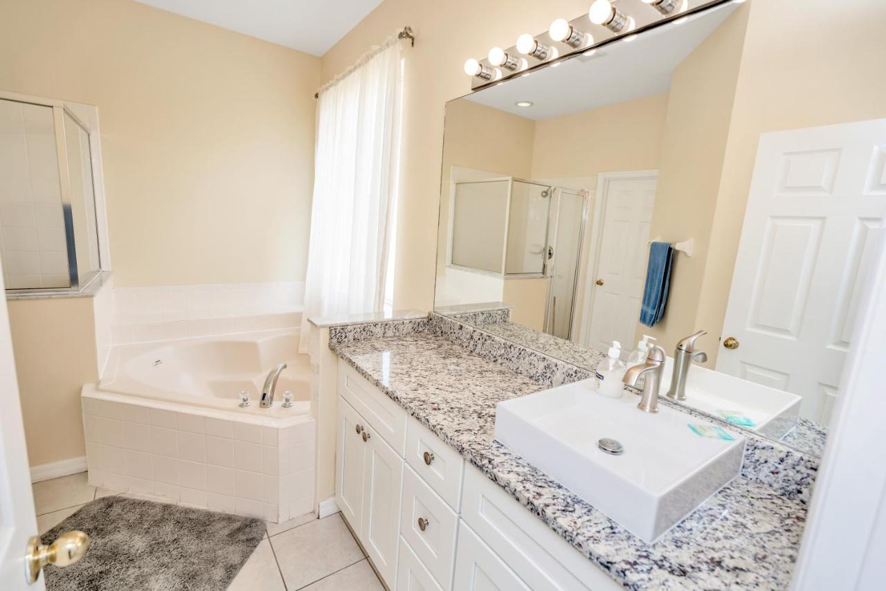 Disney Dream With Hot Tub, Pool, Xbox, Games Room, Lakeview, 10 Min To Disney, Clubhouse Kissimmee Exterior photo
